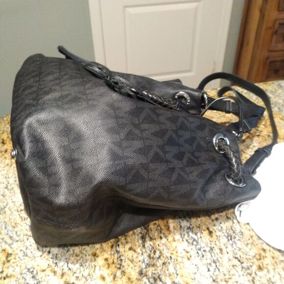 Michael Kors Signature Coated Leather Jet Set Tassel Drawstring Tote Bag Large - Picture 7 of 15